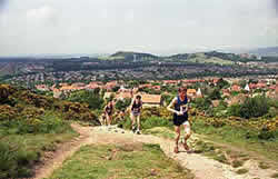 Image of path up to Braid Hill